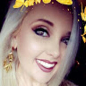 Meet your Posher, Courtney